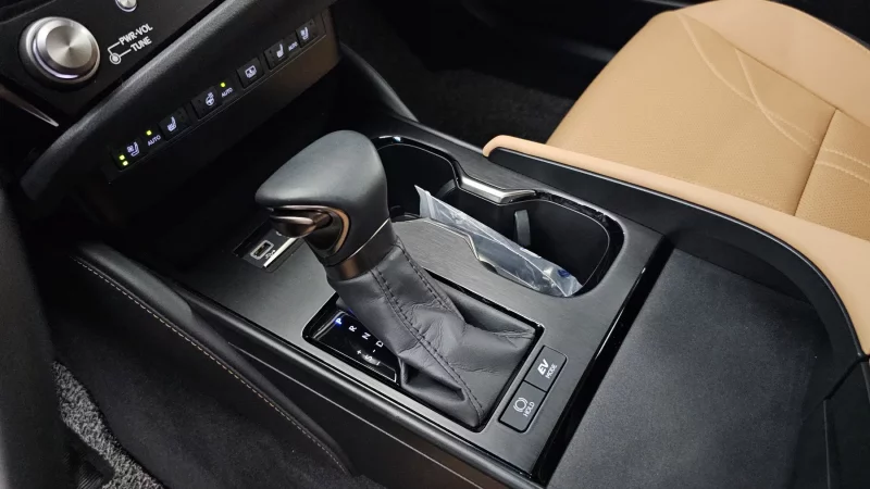 Lexus ES