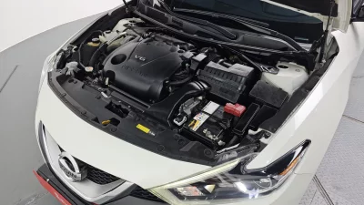 Nissan MAXIMA