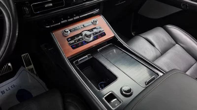 Lincoln AVIATOR