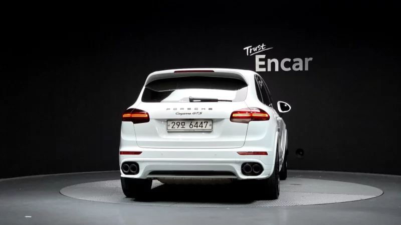 Porsche CAYENNE