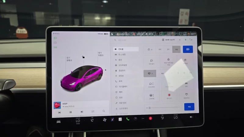 Tesla MODEL 3