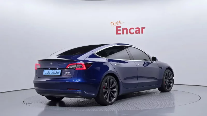 Tesla MODEL 3