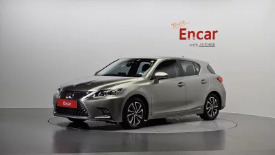 Lexus CT200h