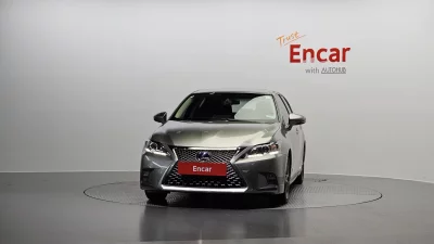 Lexus CT200h