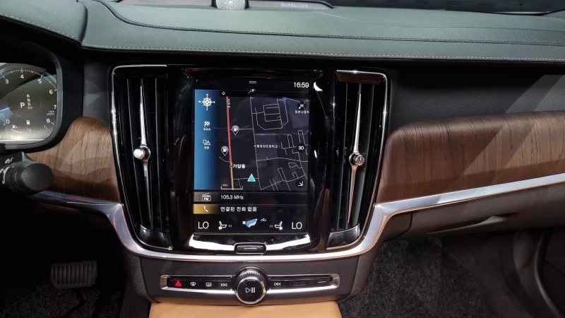 Volvo S90