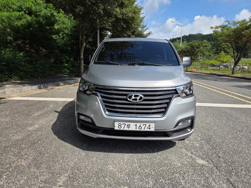 Hyundai Starex