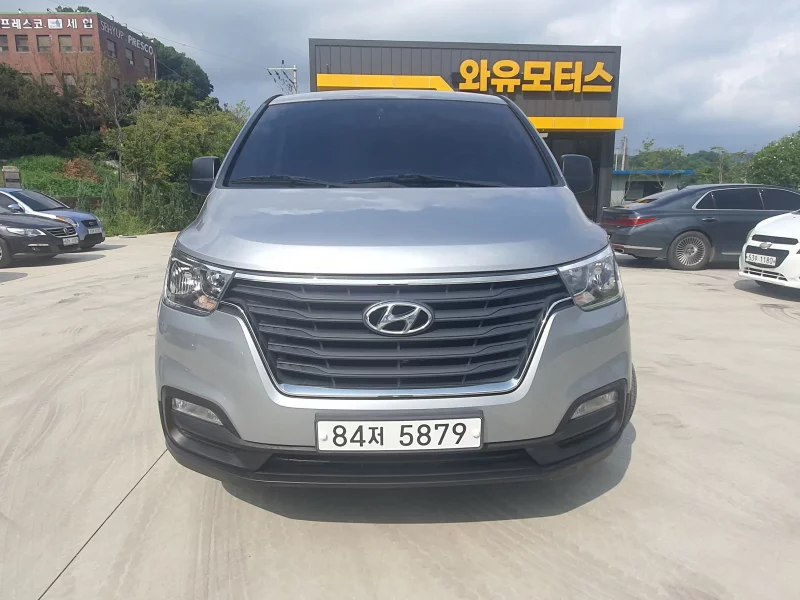 Hyundai Starex