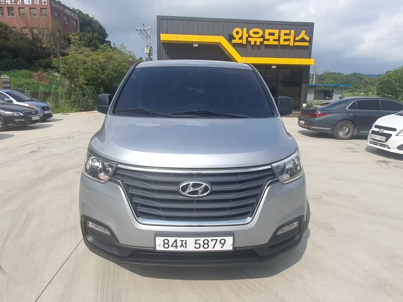 Hyundai Starex