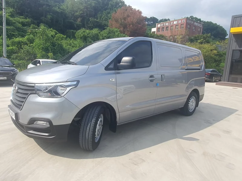 Hyundai Starex