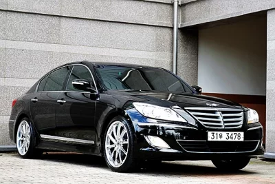 Hyundai Genesis