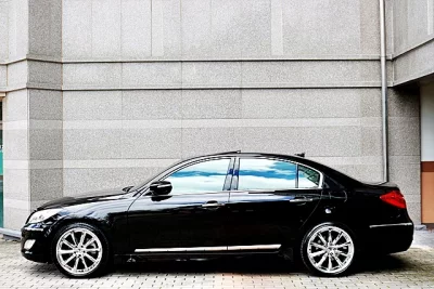 Hyundai Genesis