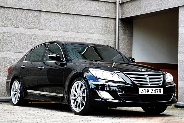 Hyundai Genesis