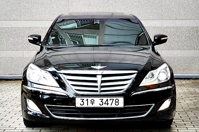 Hyundai Genesis