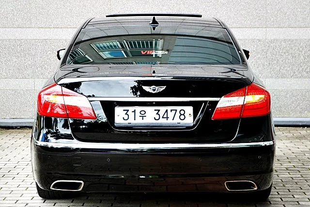 Hyundai Genesis
