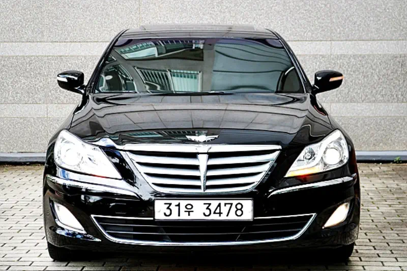 Hyundai Genesis