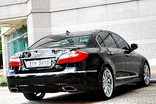 Hyundai Genesis