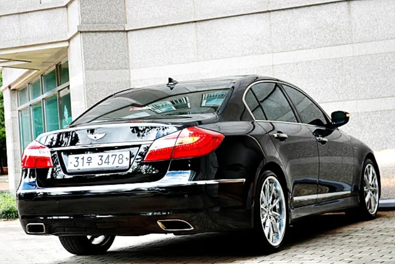 Hyundai Genesis