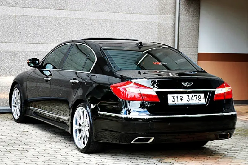 Hyundai Genesis