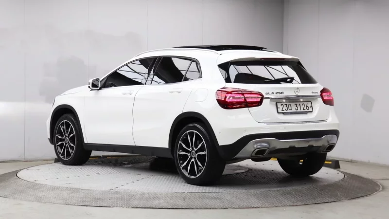 Mercedes-Benz GLA-Class