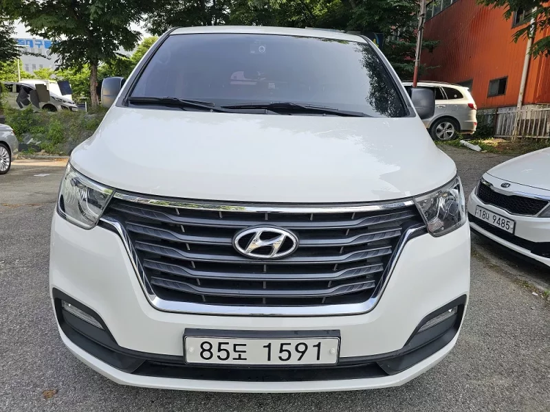 Hyundai Starex