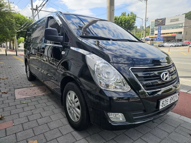 Hyundai Starex