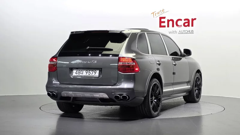 Porsche CAYENNE
