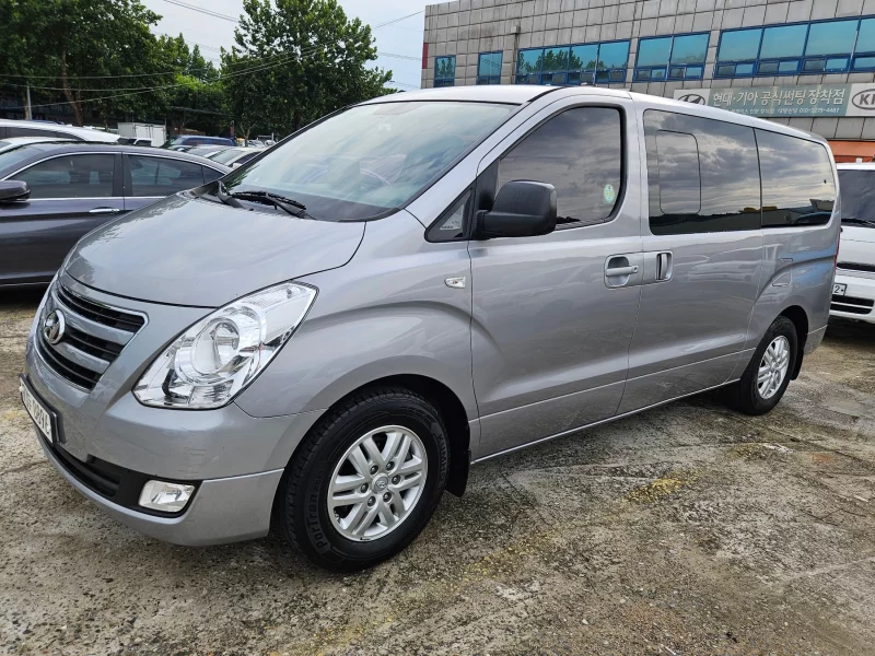Hyundai Starex