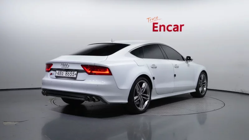 Audi S7