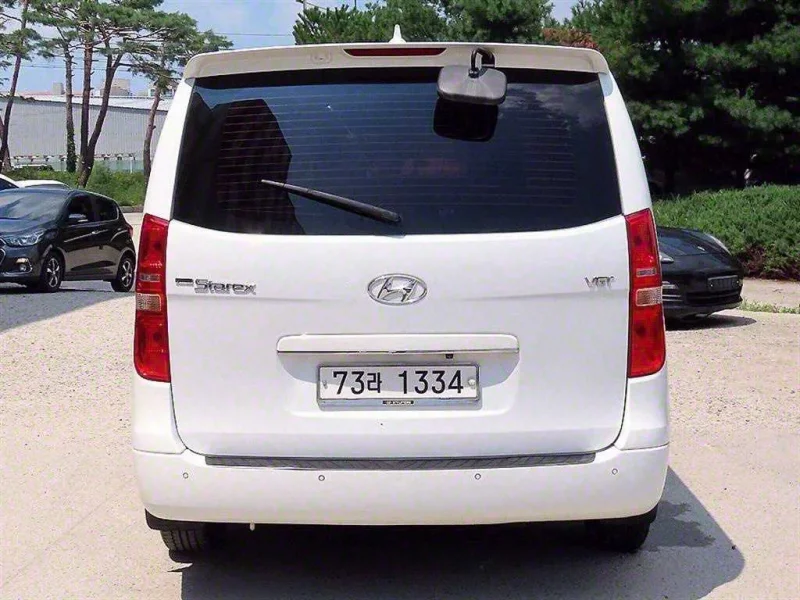 Hyundai Starex