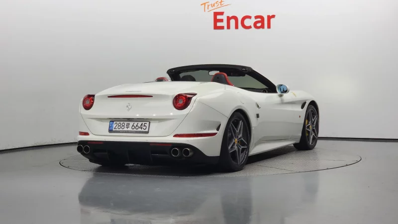 Ferrari CALIFORNIA