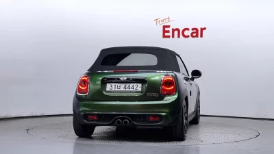 MINI Cooper Convertible