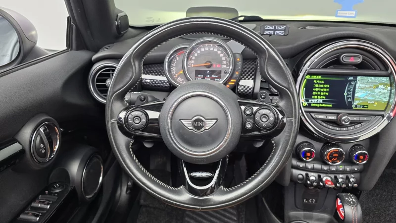 MINI Cooper Convertible