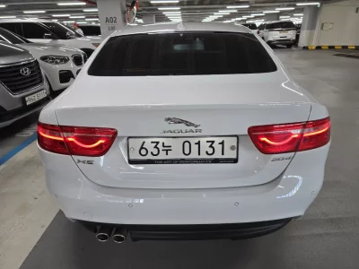 Jaguar XE