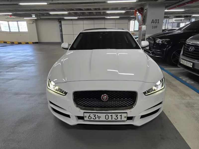 Jaguar XE