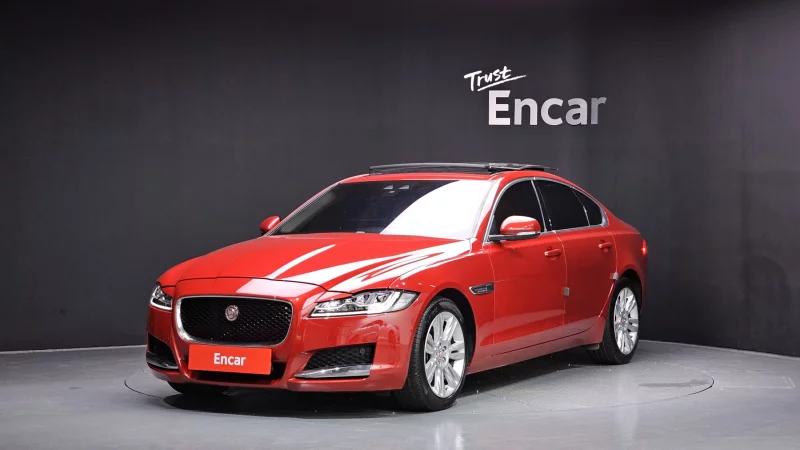 Jaguar XF
