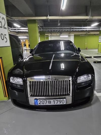 Rolls-Royce GHOST