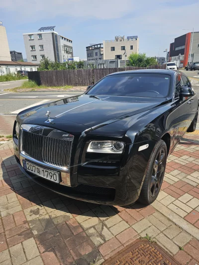 Rolls-Royce GHOST