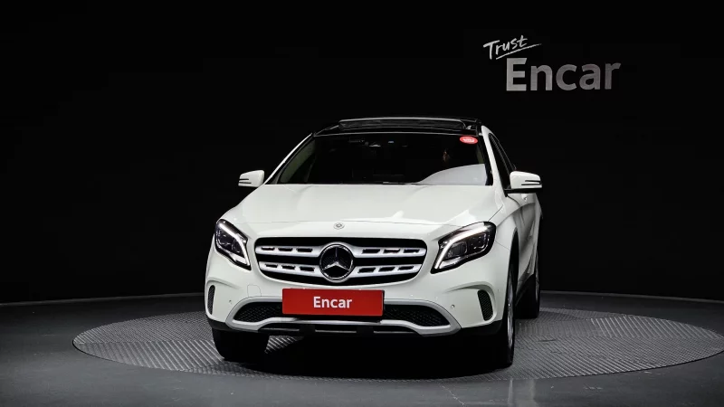Mercedes-Benz GLA-Class