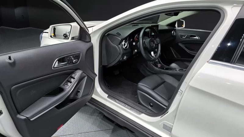 Mercedes-Benz GLA-Class