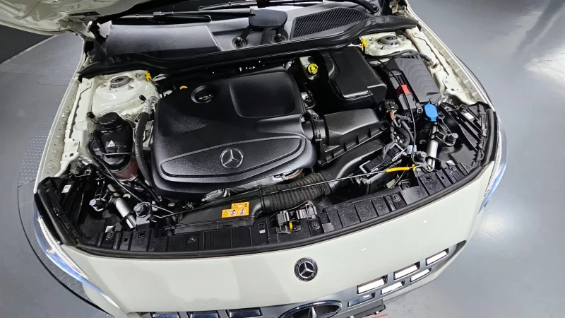 Mercedes-Benz GLA-Class