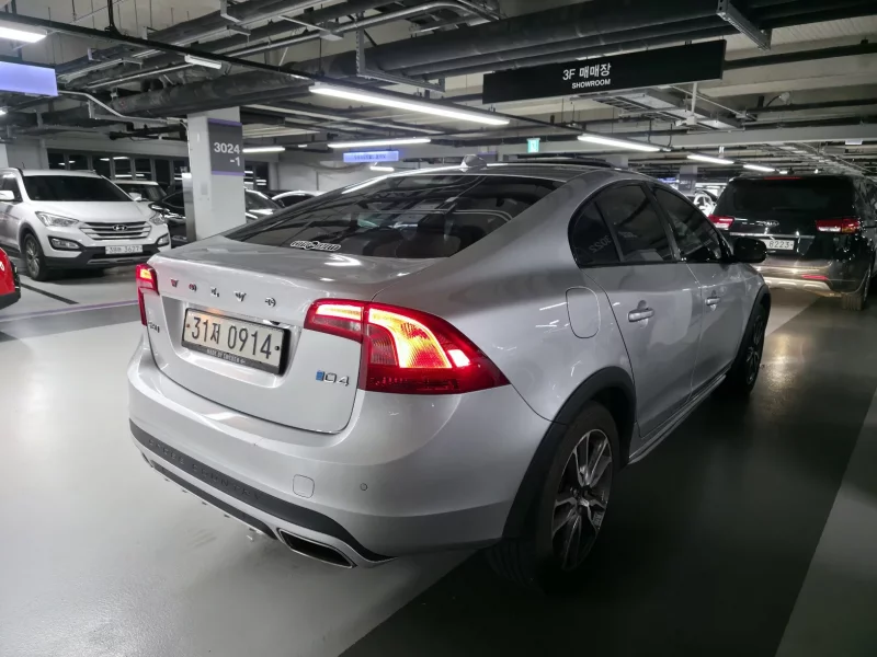 Volvo S60