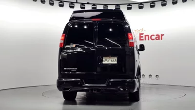Chevrolet Express Van