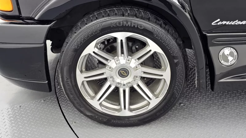 Chevrolet Express Van