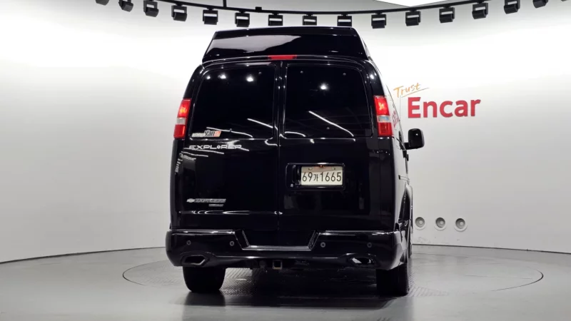 Chevrolet Express Van