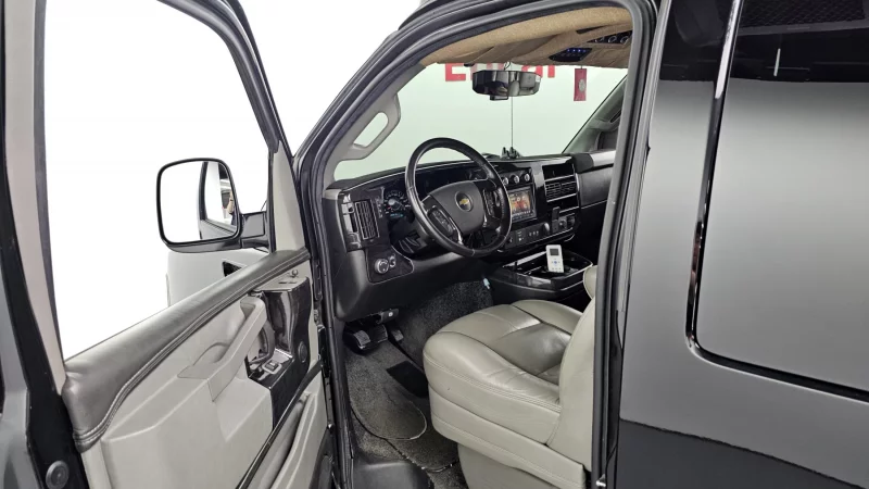 Chevrolet Express Van