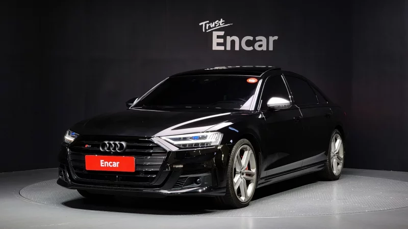 Audi S8