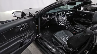 Ford MUSTANG