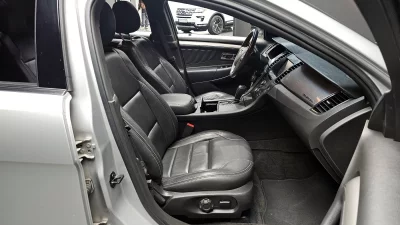 Ford TAURUS