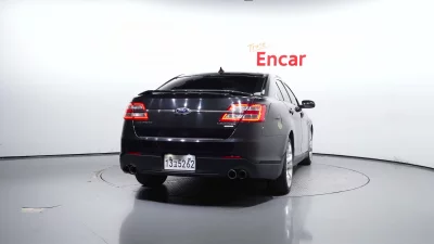 Ford TAURUS