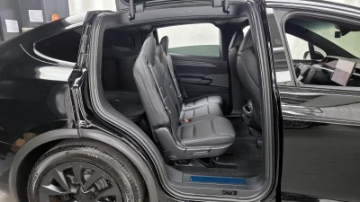 Tesla MODEL X